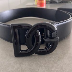 Authentic Dolce and Gabbana black belt. 100% calf leather.